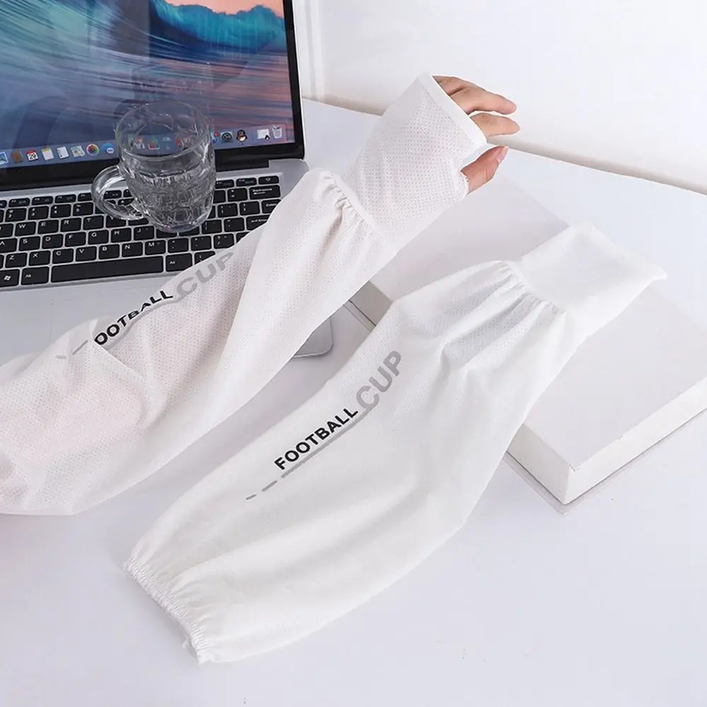 Sporty Simple New Summer Sunscreen Ice Sleeve for Men Women Thin Breathable Loose Long Sleeves Gloves Outdoor Cycling Sleeve
Sporty Simple New Summer Sunscreen Ice Sleeve for Men Women Thin Breathable Loose Long Sleeves Gloves Outdoor Cycling Sleeve