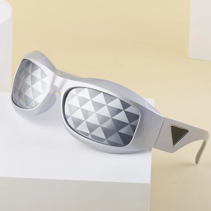 New Y2K Rectangle Women Punk Sports Sunglasses Retro Men Outdoor Driving Goggles Shades UV400 Personality Sun Glasses
New Y2K Rectangle Women Punk Sports Sunglasses Retro Men Outdoor Driving Goggles Shades UV400 Personality Sun Glasses
