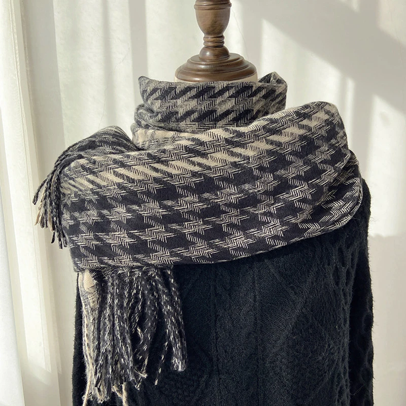 MoriBty Winter Plaid Scarf Women Luxury Imitation Cashmere Neck Shawl Wraps Large Warm Windproof Headscarf Hijab Pashmina Sjaal
MoriBty Winter Plaid Scarf Women Luxury Imitation Cashmere Neck Shawl Wraps Large Warm Windproof Headscarf Hijab Pashmina Sjaal