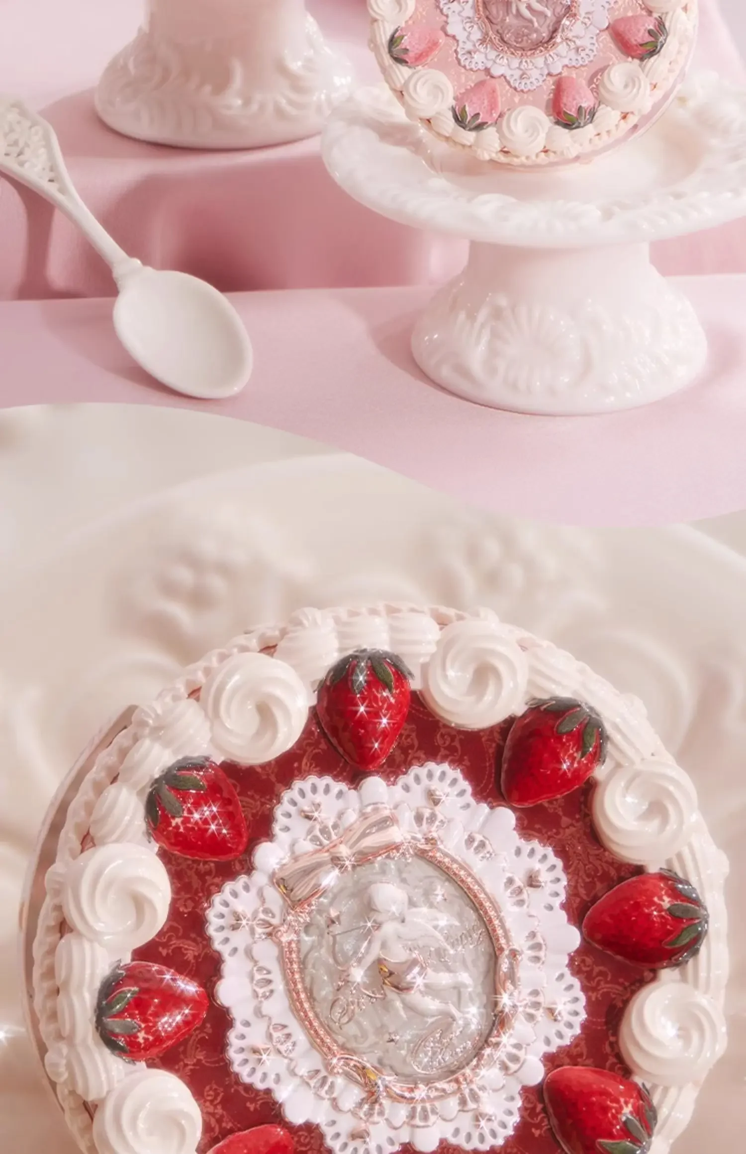 Flower Knows Strawberry Cupid Collection Pressed Powder Matte Soft Focus Oil Control Brighten Longlasting Delicate Cosmetics Flower Knows Strawberry Cupid Collection Pressed Powder Matte Soft Focus Oil Control Brighten Longlasting Delicate Cosmetics