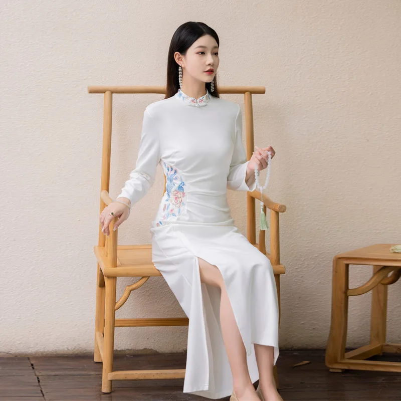 2023 Autumn New Chinese Style Retro Palace Embroidered Qipao Stand Collar Long Woman Dress S-XXL
2023 Autumn New Chinese Style Retro Palace Embroidered Qipao Stand Collar Long Woman Dress S-XXL