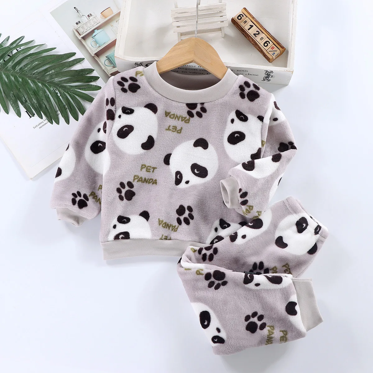 Winter Children's Fleece Suits Baby Boys Girl Flannel Pajamas Sets Toddler Cartoon Long Sleeve Warm Sleepwear Kids Clothes
Winter Children's Fleece Suits Baby Boys Girl Flannel Pajamas Sets Toddler Cartoon Long Sleeve Warm Sleepwear Kids Clothes