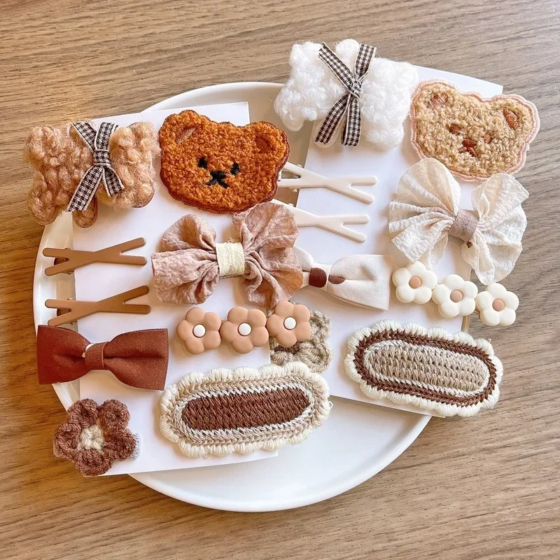 10/9Pcs Cute Bear Hair Clips Baby Girl Accessories Toddler Bowknot Knitted Hair Clip Handband Antislip Hairpins Kids Wholesale
10/9Pcs Cute Bear Hair Clips Baby Girl Accessories Toddler Bowknot Knitted Hair Clip Handband Antislip Hairpins Kids Wholesale