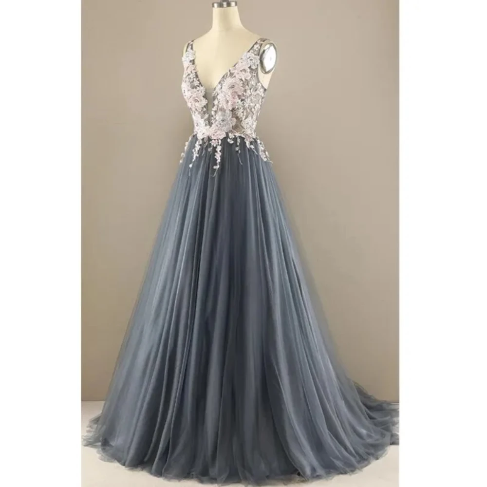 Deep V-Neck Sleeveless Evening Dress 2024 A-Line Lace Appliques Party Prom Gowns Flowers Backless Custom Made Vestidos De Fiesta
Deep V-Neck Sleeveless Evening Dress 2024 A-Line Lace Appliques Party Prom Gowns Flowers Backless Custom Made Vestidos De Fiesta