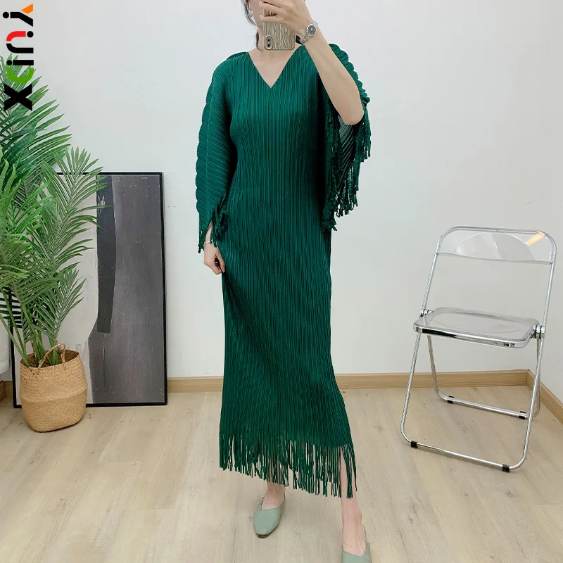 

YUDX Miyake Pleated V-Neck French Fringe Dress Women High Quality Skirt Niche Fashion Design Dress Long 2024 Early Spring New