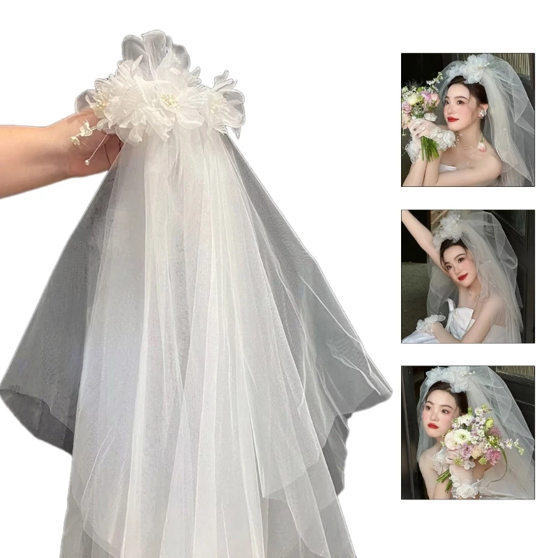 

Delicate Wedding Bride Veil with Beadwork Flower Girls Bride Long Tulle Wedding Tiaras for Gorgeous Women Photography