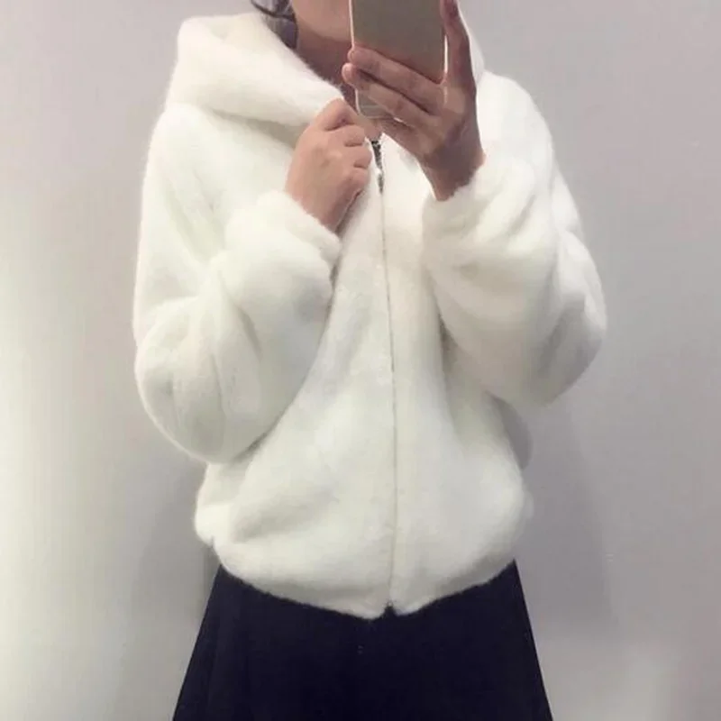 Rabbit Imitation Fur Winter Soft Mink Faux Fur Coat Warm Artificial Fur Hooded Oversized 2023 Fashion Women White Black Jacket
Rabbit Imitation Fur Winter Soft Mink Faux Fur Coat Warm Artificial Fur Hooded Oversized 2023 Fashion Women White Black Jacket