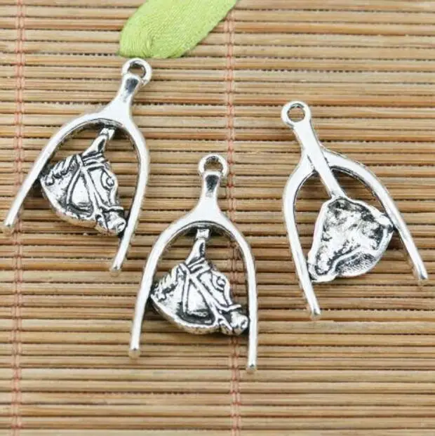 

8pcs 30*17mm hole 2mm tibetan silver color horse head design charms EF2367