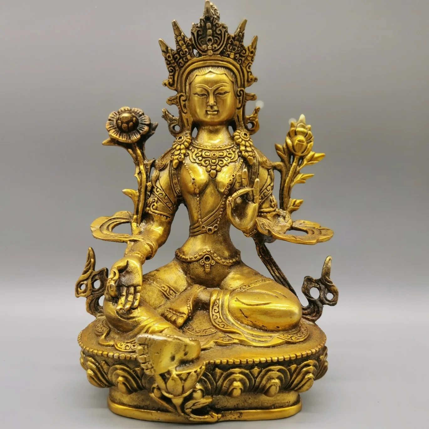 Декоративная статуэтка Golden Zen скульптура Будды, статуя Green тара Бодхисаттва, латунная Статуэтка скульптура Будды Hall, аксессуары для домашнего декора
Декоративная статуэтка Golden Zen скульптура Будды, статуя Green тара Бодхисаттва, латунная Статуэтка скульптура Будды Hall, аксессуары для домашнего декора