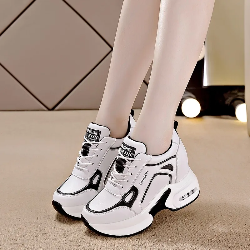 

Женские теннисные туфли 2023, Женская Вулканизированная обувь, массивные кроссовки на танкетке для женщин, повседневная обувь на шнуровке для папы, кроссовки на платформе