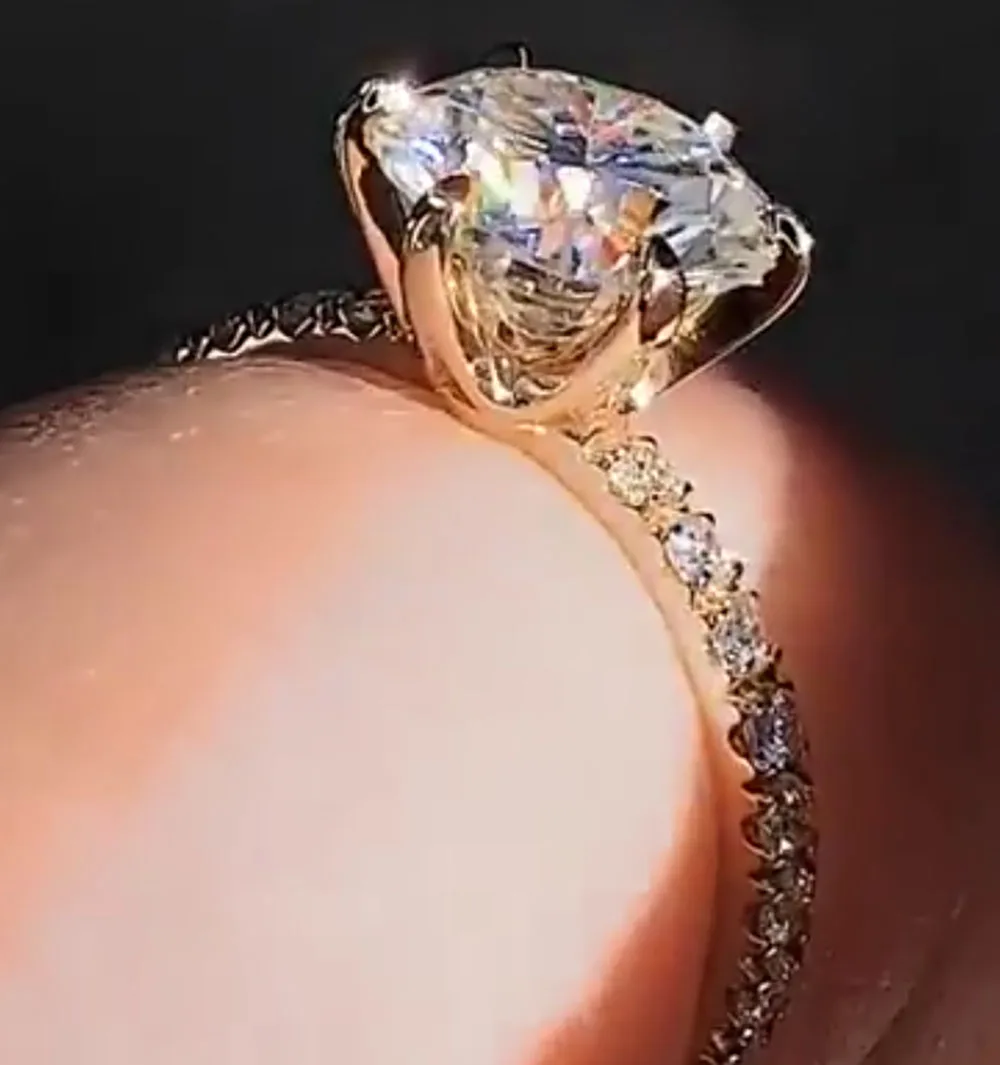 Custom Solid 18K Yellow Gold Women Wedding Party Anniversary Engagement Ring 1 2 3 4 5 Ct Round Moissanite Diamond Ring Luxury 
Custom Solid 18K Yellow Gold Women Wedding Party Anniversary Engagement Ring 1 2 3 4 5 Ct Round Moissanite Diamond Ring Luxury