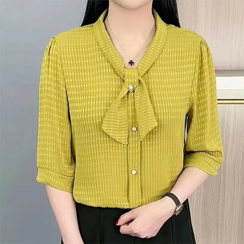 2023 Summer Stylish Bow Chic Button Blouse Vintage Female Clothing Commute Solid Color All-match Casual Half Sleeve V-Neck Shirt
2023 Summer Stylish Bow Chic Button Blouse Vintage Female Clothing Commute Solid Color All-match Casual Half Sleeve V-Neck Shirt