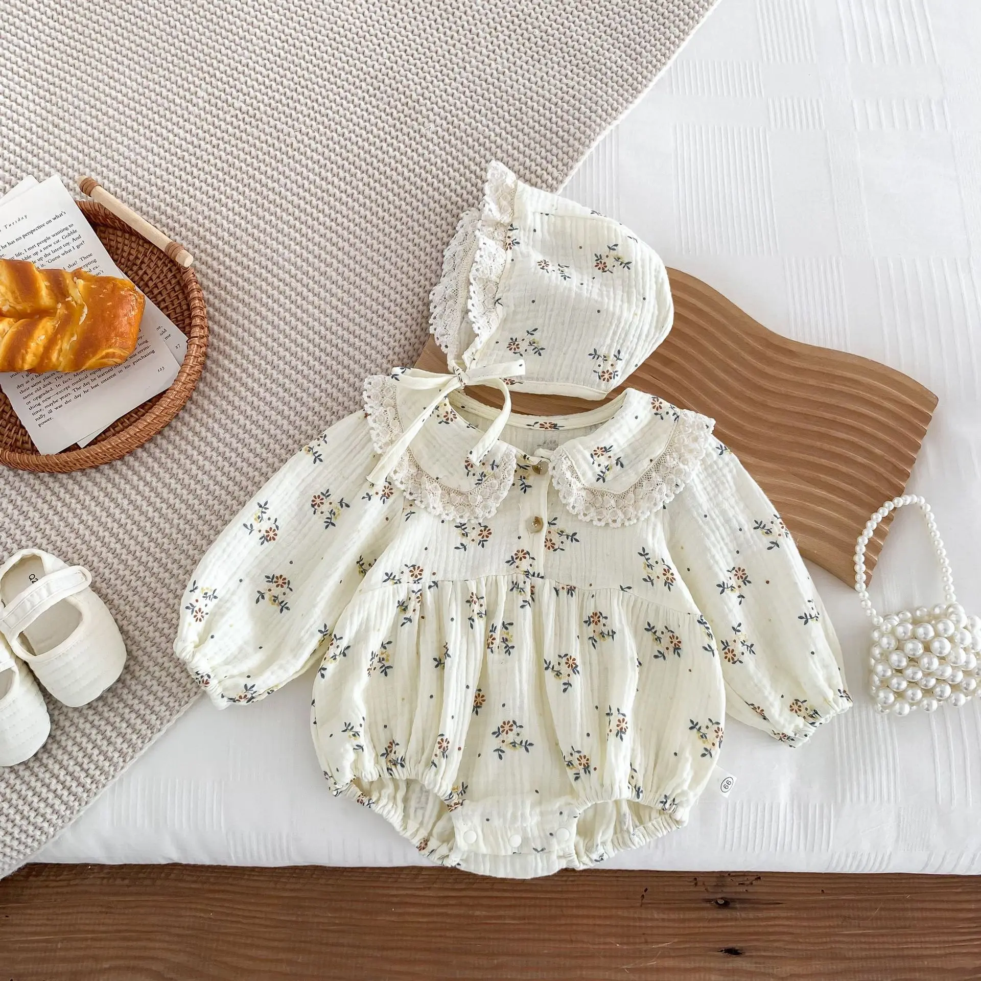 Newborn Clothes Baby Girls Bodysuit 2023 Autumn New Long Sleeve Floral Girls One Piece Clothes With Cap Sweet Doll Collar Onesie
Newborn Clothes Baby Girls Bodysuit 2023 Autumn New Long Sleeve Floral Girls One Piece Clothes With Cap Sweet Doll Collar Onesie