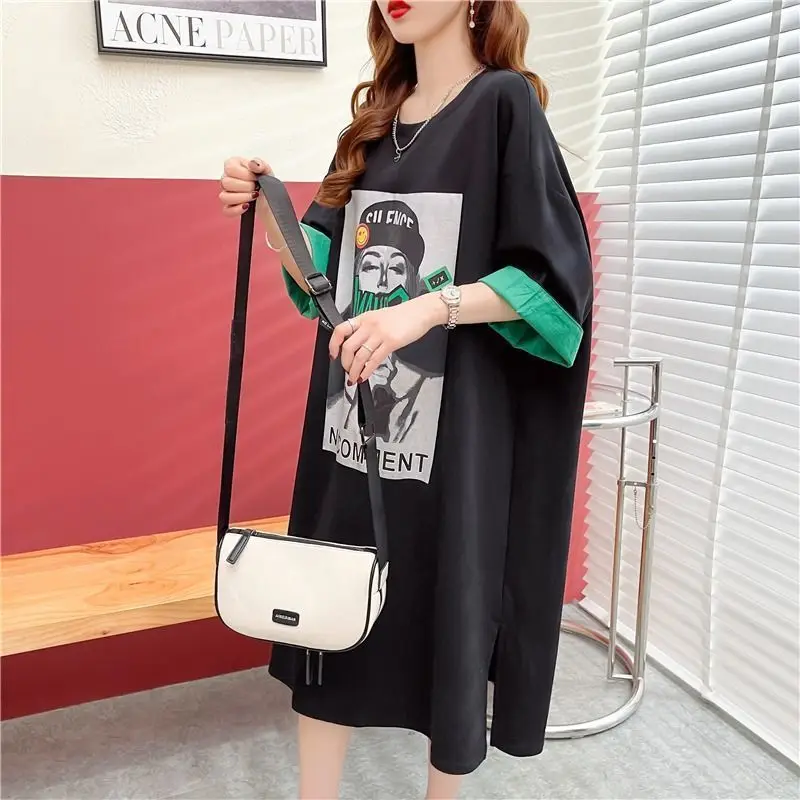 Black Long T-shirt Dress Women Summer O-Neck Loose Tops Fashion Print Tshirt Female Spliced Casual Short Sleeve Tees
Black Long T-shirt Dress Women Summer O-Neck Loose Tops Fashion Print Tshirt Female Spliced Casual Short Sleeve Tees