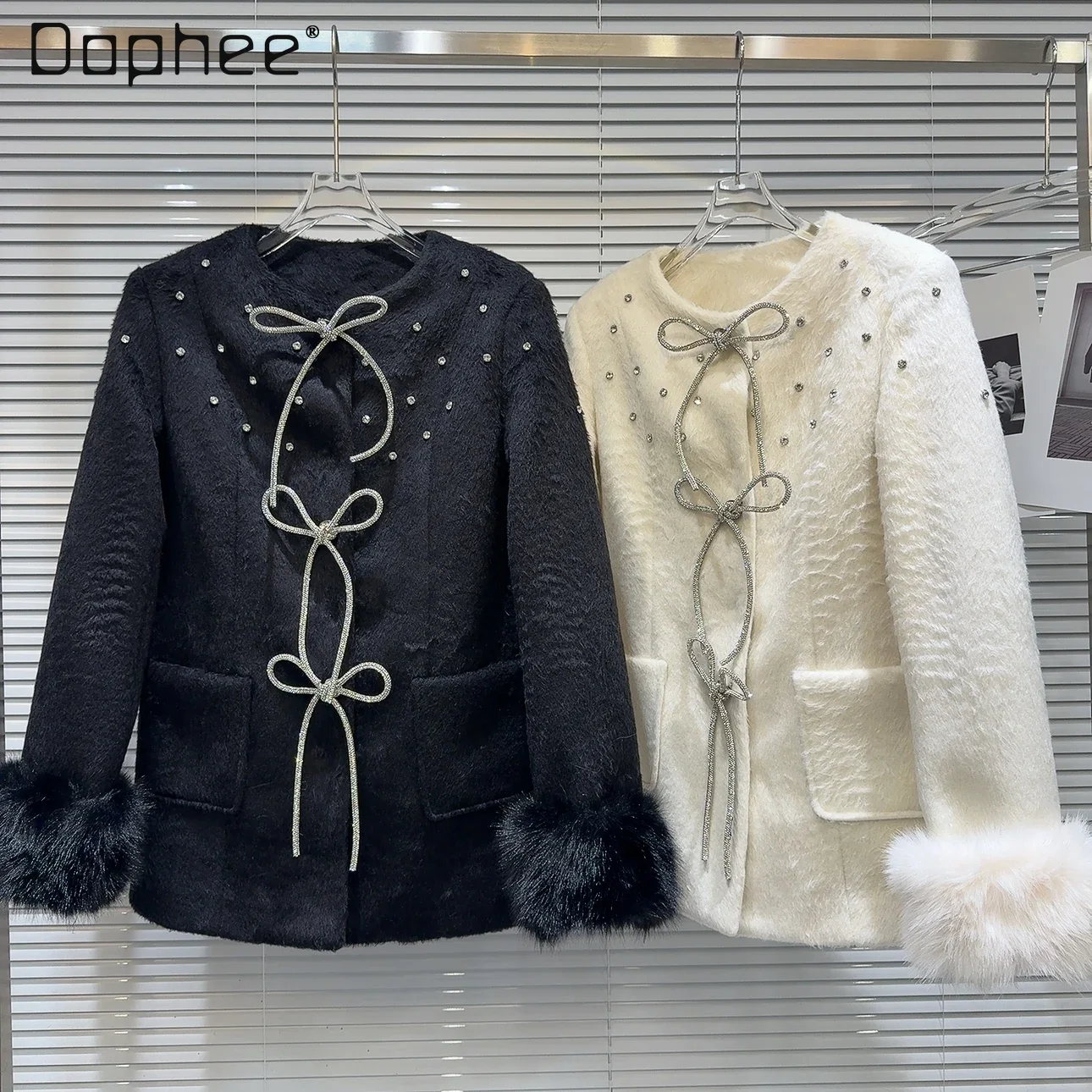 Casual Rhinestone Bow Bandage Plush Jacket Woman Winter Elegant Long Furry Sleeve Down Lining Single Breasted Thick Trench Coat
Casual Rhinestone Bow Bandage Plush Jacket Woman Winter Elegant Long Furry Sleeve Down Lining Single Breasted Thick Trench Coat