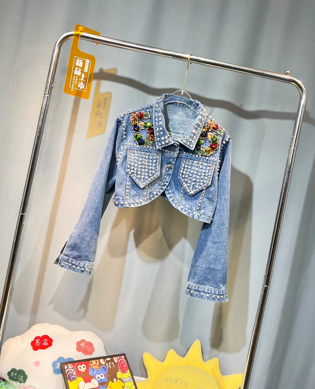 Trendy 2023 New Autumn Women Denim Jackets Luxury Embroidery Beads Rivets Long Sleeve Jean Coat Irregular Loose Short Outwear
Trendy 2023 New Autumn Women Denim Jackets Luxury Embroidery Beads Rivets Long Sleeve Jean Coat Irregular Loose Short Outwear