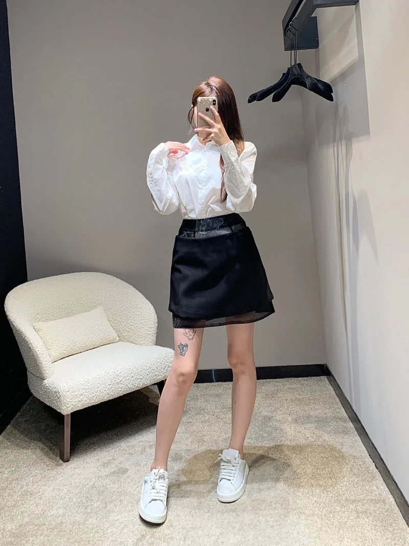 Fashionable and trendy women's short skirt, simple mesh layered high waist, slim and sexy, elegant A-line skirt
Fashionable and trendy women's short skirt, simple mesh layered high waist, slim and sexy, elegant A-line skirt