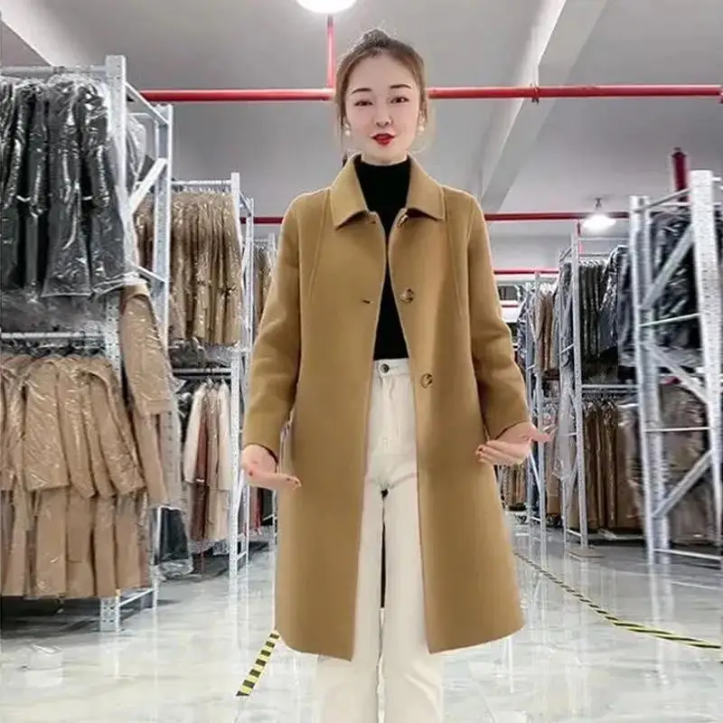 Women's Woolen Coat Women's Autumn and Winter New Mother Loose Mid-length Temperament Coat
Women's Woolen Coat Women's Autumn and Winter New Mother Loose Mid-length Temperament Coat