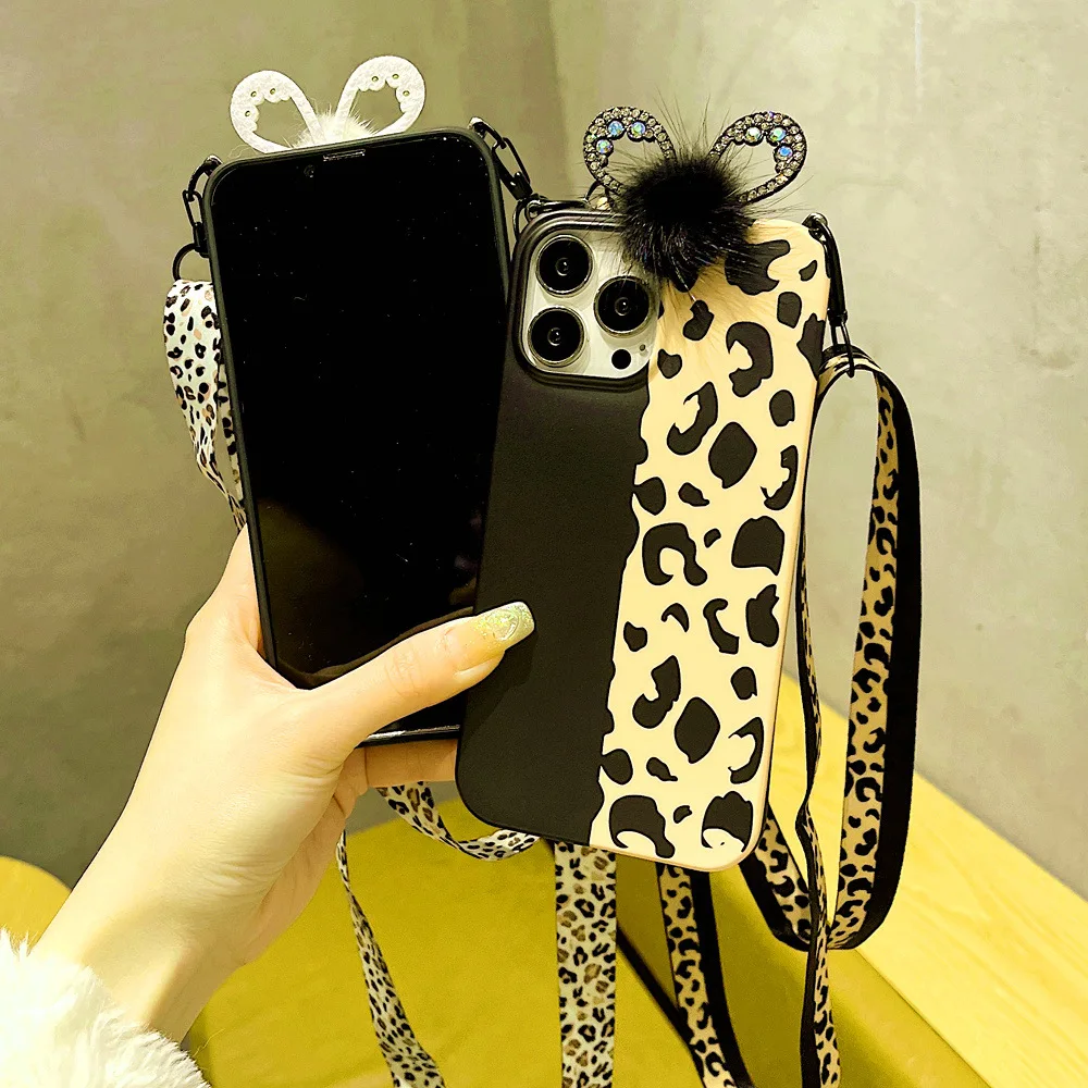Fashion Leopard print Phone case iPhone 11 12 13 pro MAX 8 7 Plus XR Xs Max 12 13 mini SE 2020 Hairball Lashing Cord Phone case
Fashion Leopard print Phone case iPhone 11 12 13 pro MAX 8 7 Plus XR Xs Max 12 13 mini SE 2020 Hairball Lashing Cord Phone case