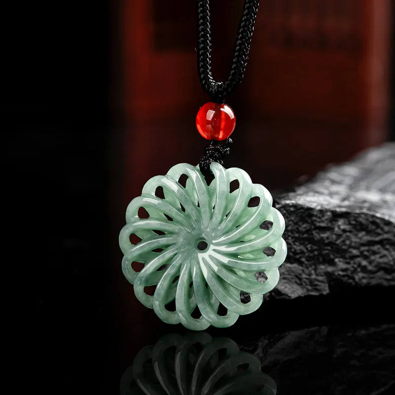 MaiChuang/HandCarved/Jade HollowOut Lucky Emerald Necklace Pendant Fashion Elegant Jewelry Accessories MenWomen PersonalityGift
MaiChuang/HandCarved/Jade HollowOut Lucky Emerald Necklace Pendant Fashion Elegant Jewelry Accessories MenWomen PersonalityGift