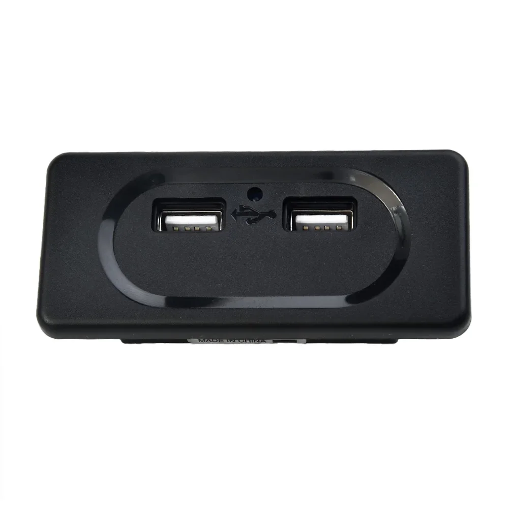 1pcs DC5V/3.1A Car Charger Black High Quality Fireproof Belt With LED Indicator Double Usb Car Charger For Motorhome Bus
1pcs DC5V/3.1A Car Charger Black High Quality Fireproof Belt With LED Indicator Double Usb Car Charger For Motorhome Bus