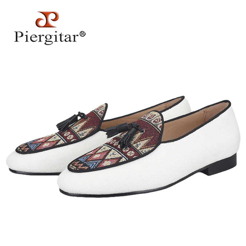 Piergitar Brand 2023 White Cotton Canvas Of Paisley Pattern Men's Loafers Fashion Party Handmade Leahter Tassel Shoes Plus Size
Piergitar Brand 2023 White Cotton Canvas Of Paisley Pattern Men's Loafers Fashion Party Handmade Leahter Tassel Shoes Plus Size