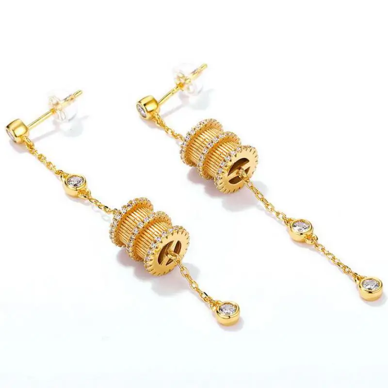 Women Gear Earrings S925 Sterling Silver 10k Gold Plated Zircon Tassel Asymmetric Gear Dangle Earrings Fine Jewelry Accessories
Women Gear Earrings S925 Sterling Silver 10k Gold Plated Zircon Tassel Asymmetric Gear Dangle Earrings Fine Jewelry Accessories