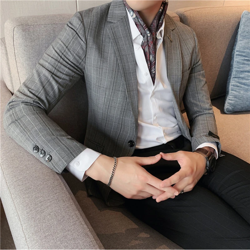 Spring 2023 New Plaid Blazers Men's Slim Business Formal Social Office Suit Jackets Male's Single Button Casual Banquet Tuxedo
Spring 2023 New Plaid Blazers Men's Slim Business Formal Social Office Suit Jackets Male's Single Button Casual Banquet Tuxedo