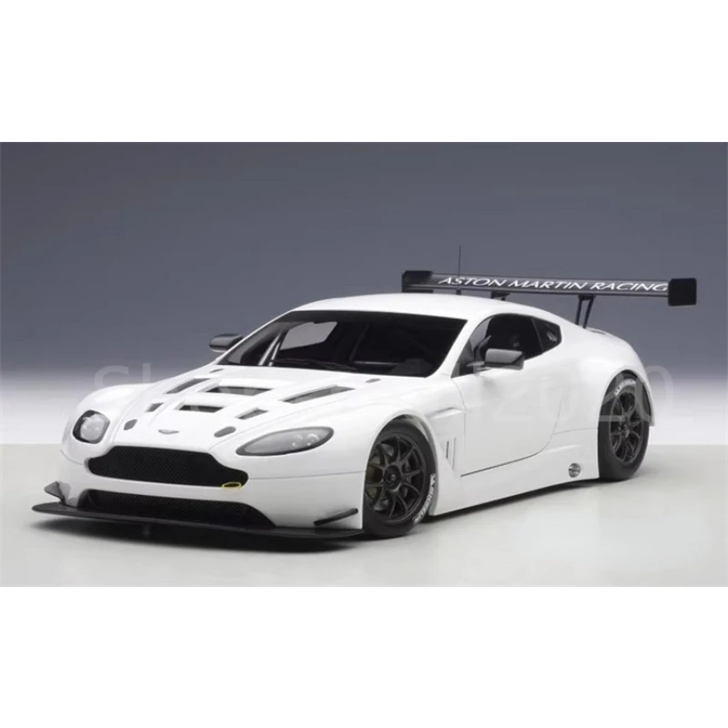 

AUTOART 1:18 For Aston Martin V12 GT3 2013 Alloy Static Diecast Car Model White/Black/Green Toys Gifts Hobby Display Collection