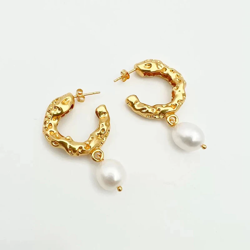 LONDANY earrings French Elegant Retro Original Design High Grade Earrings Natural Pearl Earrings Handmade Texture Earrings
LONDANY earrings French Elegant Retro Original Design High Grade Earrings Natural Pearl Earrings Handmade Texture Earrings