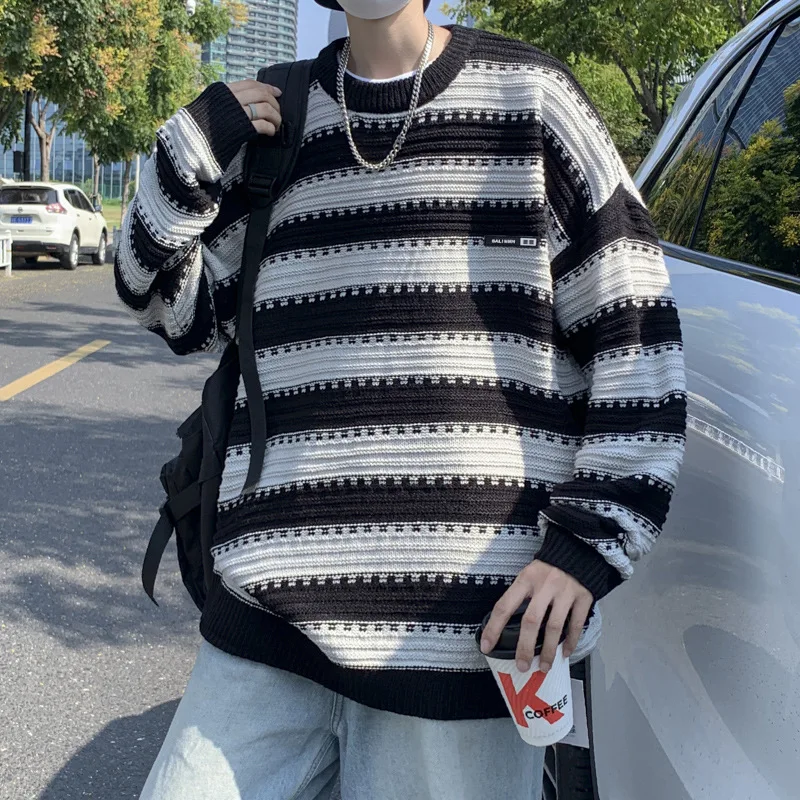 2023 Autumn New Light Luxury Fashion Striped Round Neck Sweater Men Loose Casual Student All-match Sweater Boutique Clothing
2023 Autumn New Light Luxury Fashion Striped Round Neck Sweater Men Loose Casual Student All-match Sweater Boutique Clothing