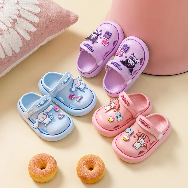 Sanrio Hello Kitty Cinnamoroll Anime Kawaii Children Slippers Cute My Melody Kuromi Fashion Sandals Baby Shoes Toys for Kids 
Sanrio Hello Kitty Cinnamoroll Anime Kawaii Children Slippers Cute My Melody Kuromi Fashion Sandals Baby Shoes Toys for Kids