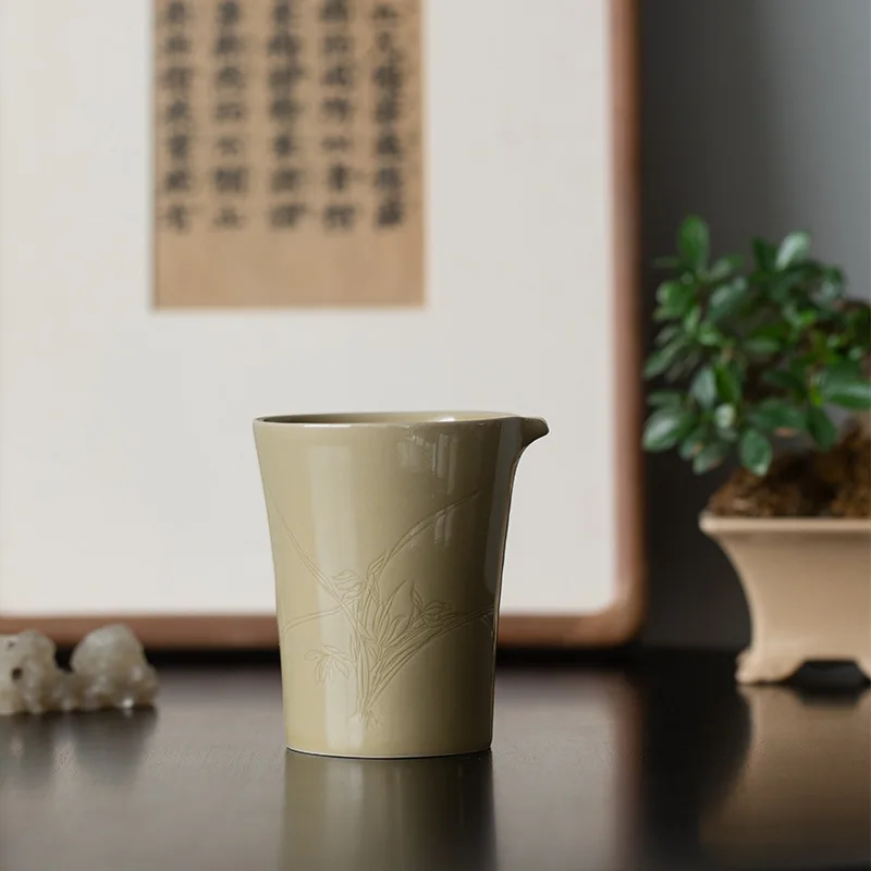 

Jingdezhen Ding Ware Yellow Pitcher Household Ceramics Fair Cup Porcelain Tea Pot Kung Fu Tea Ceremony Utensils Tea Pitcher
