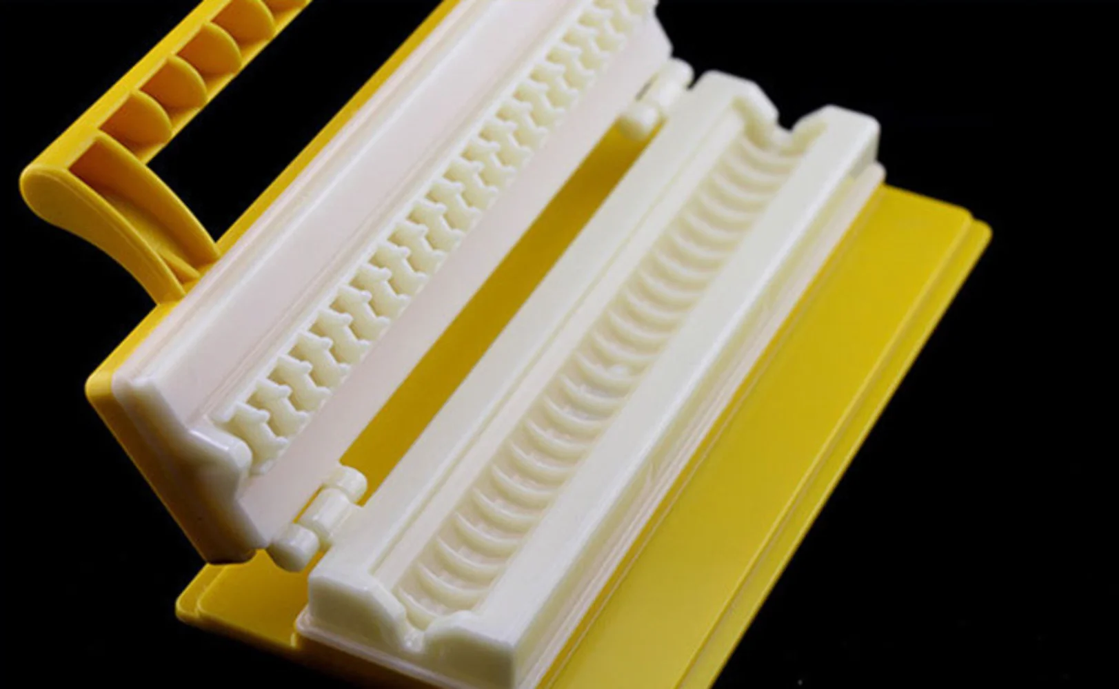 BBQ Fleisch String Maschine Grill Spieß Werkzeuge Tragbare Tofu Spieß Kebab Maker Box Maschine Grill Küche Zubehör BBQ Fleisch String Maschine Grill Spieß Werkzeuge Tragbare Tofu Spieß Kebab Maker Box Maschine Grill Küche Zubehör