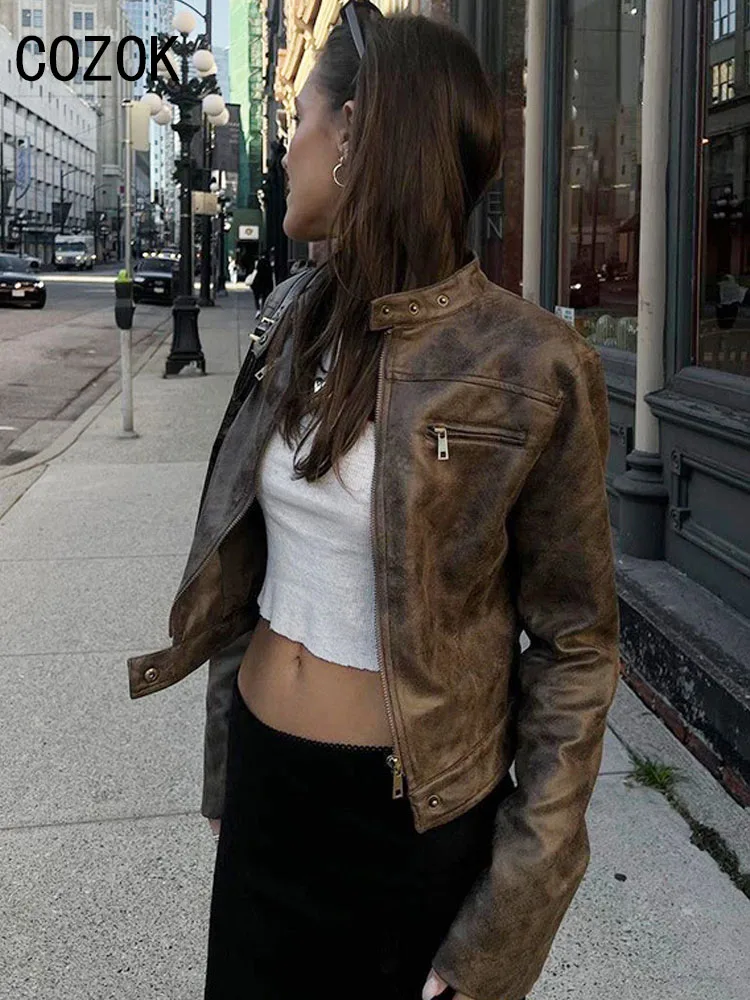 Cozok Brown PU Leather Jacket Women Autumn Fashion Stand Neck Zipper Slim Short Coat Vintage Motor Biker Streetwear Outwear 2023
Cozok Brown PU Leather Jacket Women Autumn Fashion Stand Neck Zipper Slim Short Coat Vintage Motor Biker Streetwear Outwear 2023