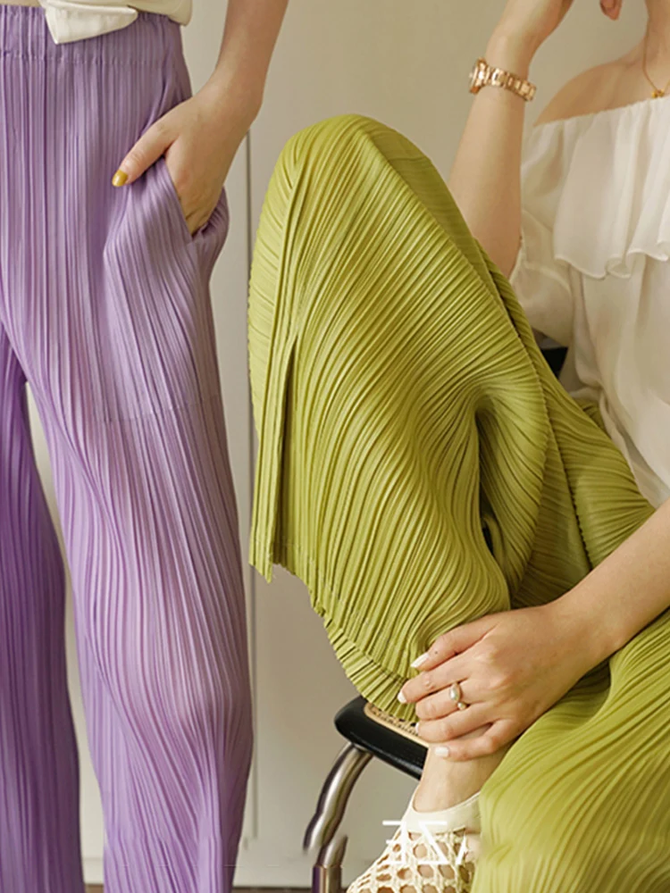 LY VAREY LIN New Summer Women Fashion Folds Wide Leg Pants Female Casual Solid Color Loose Elastic High Waist Trousers
LY VAREY LIN New Summer Women Fashion Folds Wide Leg Pants Female Casual Solid Color Loose Elastic High Waist Trousers