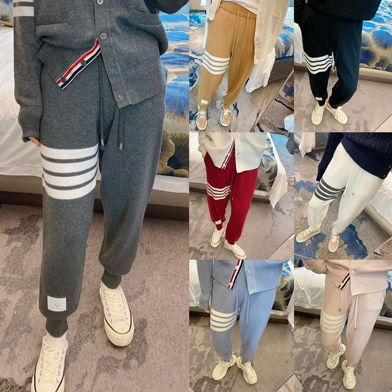 Autumn and Winter Wool TB Sweatpants Sports Slacks Men's and Women's Couple Outfit Cinched Leggings Small Feet Long Pants Trend
Autumn and Winter Wool TB Sweatpants Sports Slacks Men's and Women's Couple Outfit Cinched Leggings Small Feet Long Pants Trend