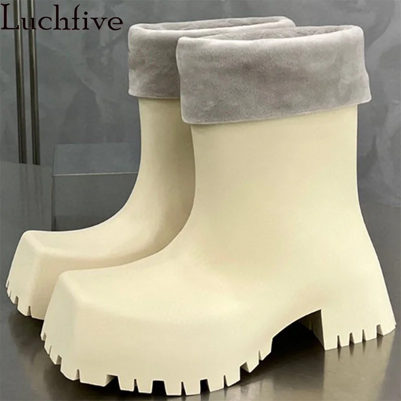 2022 Winter New Platform PVC Rain Boots Women Square Toe Thick Sole Fashion Ankle Boots Luxury Brand Chelsea Latex Shoes Mujer
2022 Winter New Platform PVC Rain Boots Women Square Toe Thick Sole Fashion Ankle Boots Luxury Brand Chelsea Latex Shoes Mujer