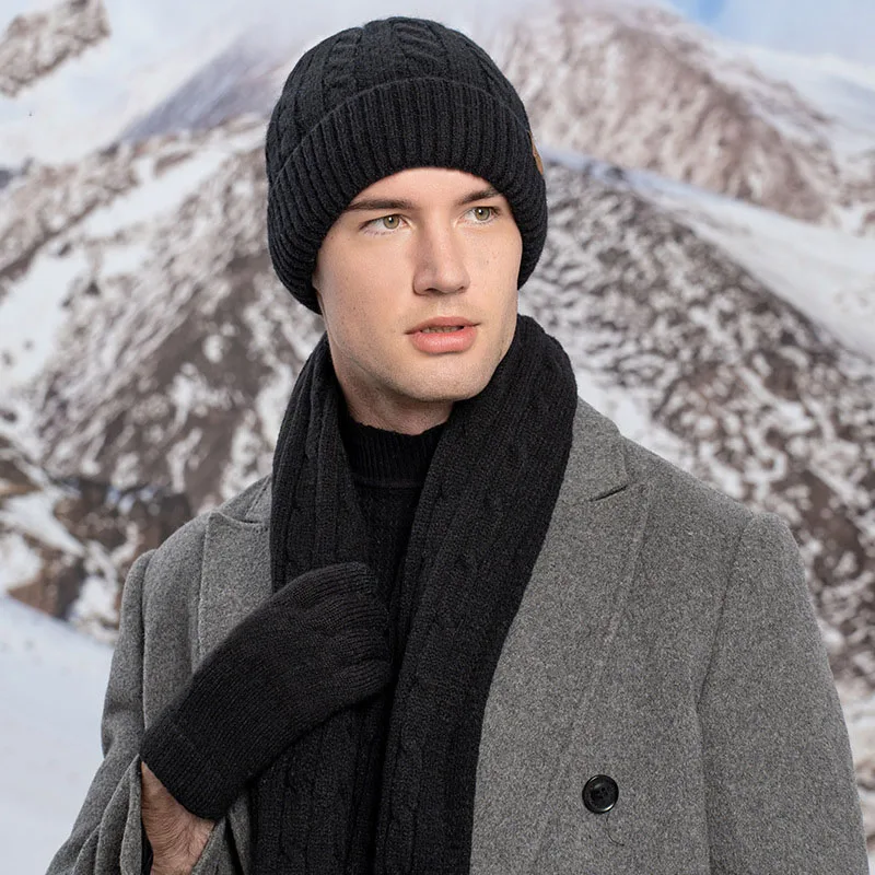 

New knitted hat, scarf and gloves three-piece winter suit for women to keep warm from the cold for men