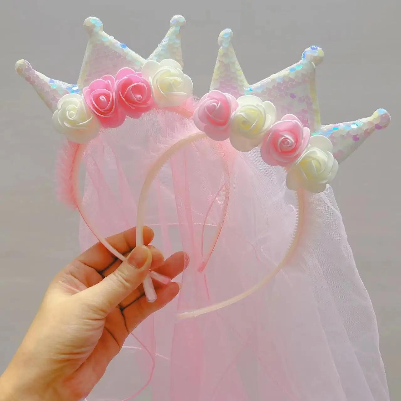 1pc Glitter Sequins Crown Hairbands with Foam Flowers and Veil Wedding Girls Hair Band Rose Floral Tiara Flower Girls Head Band
1pc Glitter Sequins Crown Hairbands with Foam Flowers and Veil Wedding Girls Hair Band Rose Floral Tiara Flower Girls Head Band