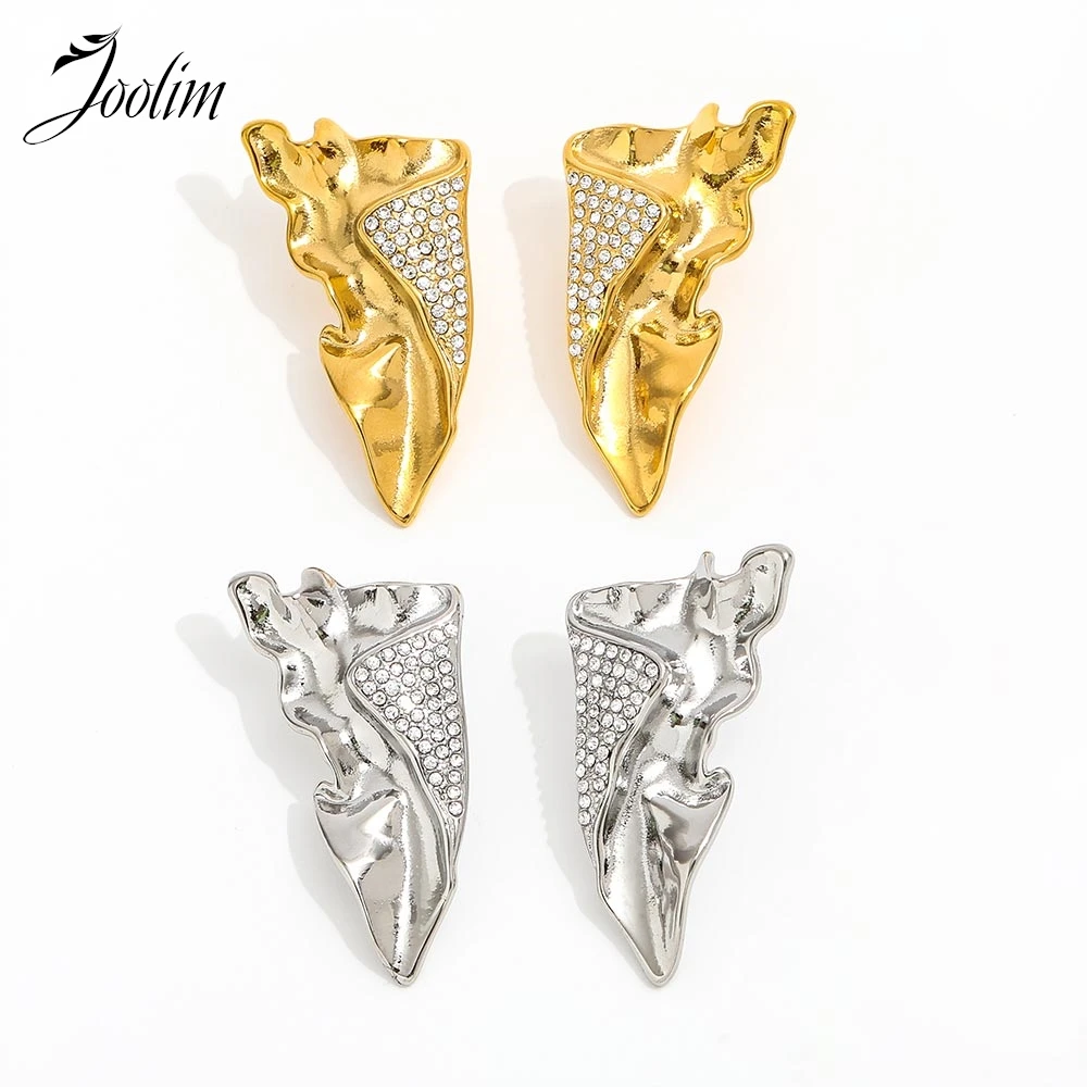 Joolim Jewelry High Quality PVD Wholesale Retro Pleated Texture Wing Shaped Zirconia Hoop Stainless Steel Earring for Women
Joolim Jewelry High Quality PVD Wholesale Retro Pleated Texture Wing Shaped Zirconia Hoop Stainless Steel Earring for Women