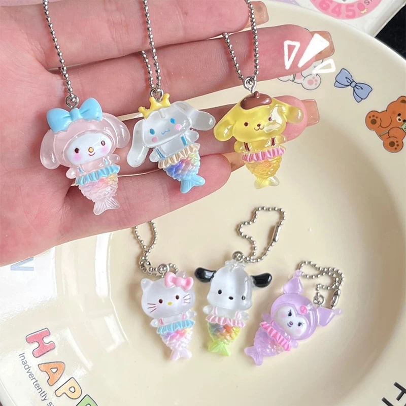 Sanrio аниме Hello Kitty полимерный брелок мультфильм Kuromi Melody брелок для наушников Подвеска для сумки милые аксессуары Подарки
Sanrio аниме Hello Kitty полимерный брелок мультфильм Kuromi Melody брелок для наушников Подвеска для сумки милые аксессуары Подарки