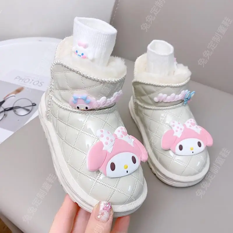 Sanrio Kawaii Kuromi Anime Autumn Winter Warm Fleecing Shoes Cute My Melody Leather Waterproof Cartoon Ankle Boots Toys for Kids
Sanrio Kawaii Kuromi Anime Autumn Winter Warm Fleecing Shoes Cute My Melody Leather Waterproof Cartoon Ankle Boots Toys for Kids