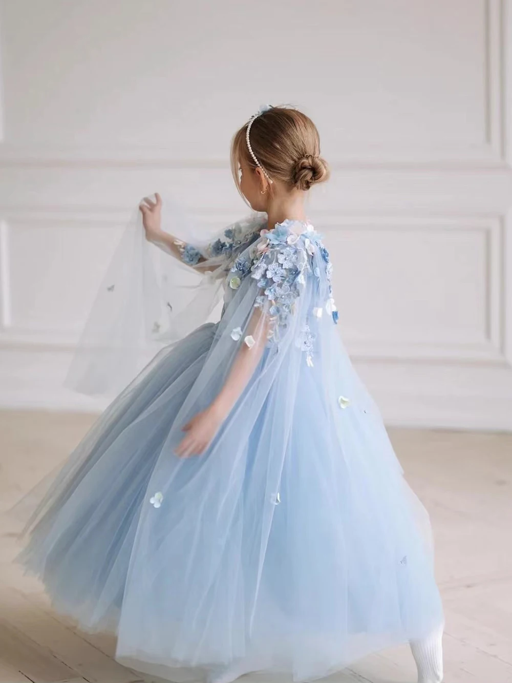 

Elegant 3D Appliques Tulle Flower Girl Dress Puffy Girls Birthday Party Princess Kids Pageant Evening Party First Communion Gown