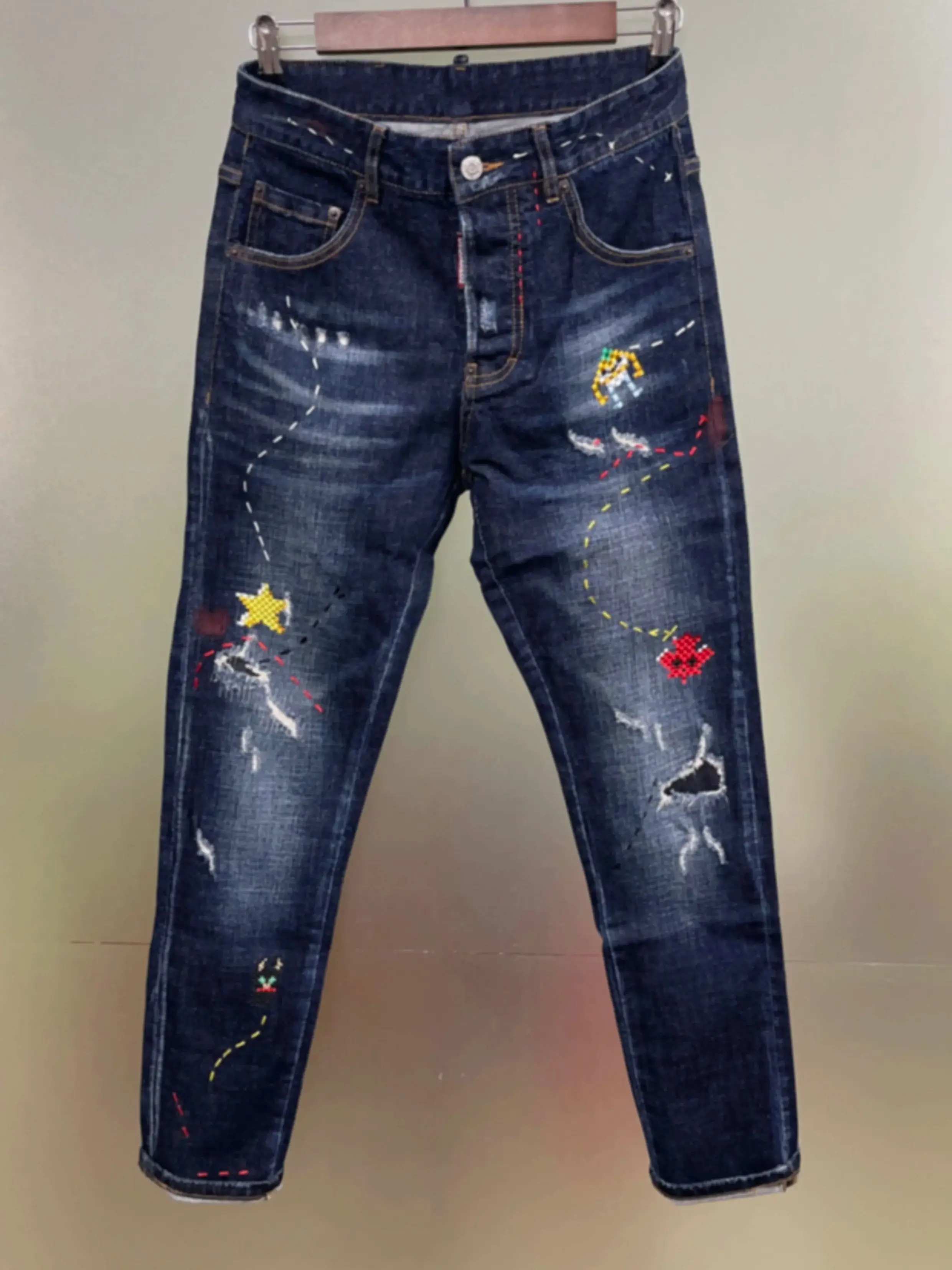 

2024 Spring/Summer New Denim Pants Trendy Men's Washed Simple and Versatile Slim Fit Print Small Feet Blue D2 Jeans Men's