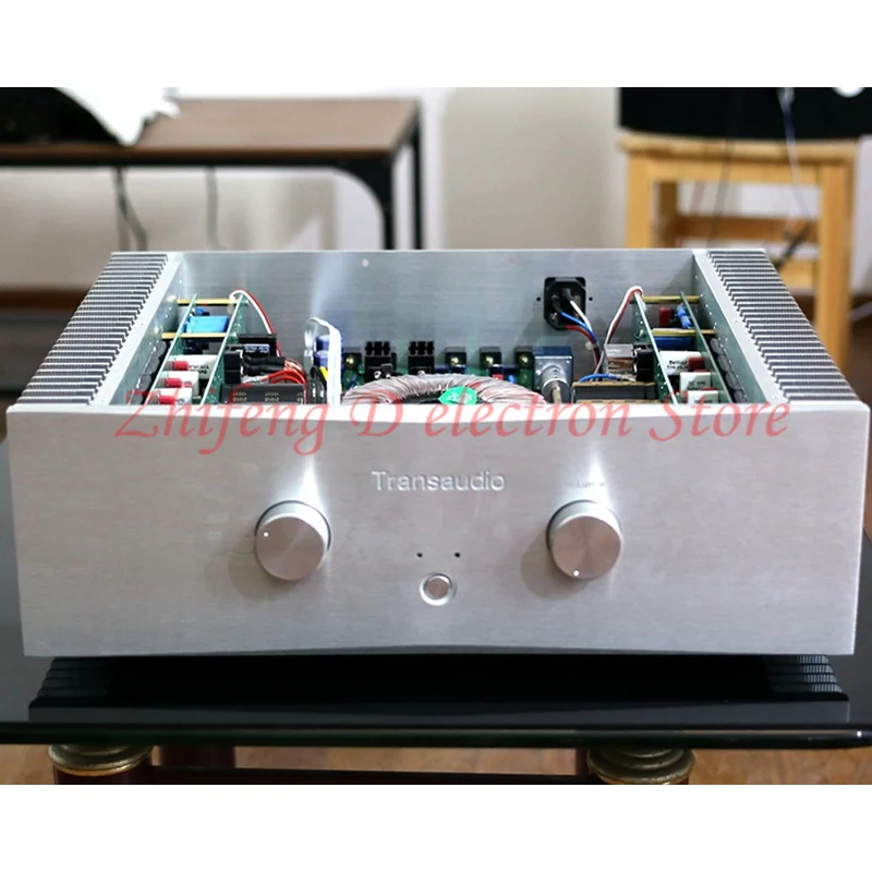Burmester line, Audiophile-grade dual-channel front and rear-stage combined power amplifier T7, output power: 150w*2/300w*2
Burmester line, Audiophile-grade dual-channel front and rear-stage combined power amplifier T7, output power: 150w*2/300w*2