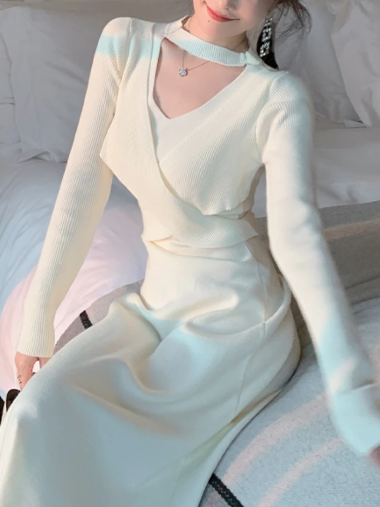 Solid Elegant Knitted Dress Women Korean Style Designer Midi Dress Female High Waist Bandage Casual Sweater Dress Autumn 2022
Solid Elegant Knitted Dress Women Korean Style Designer Midi Dress Female High Waist Bandage Casual Sweater Dress Autumn 2022