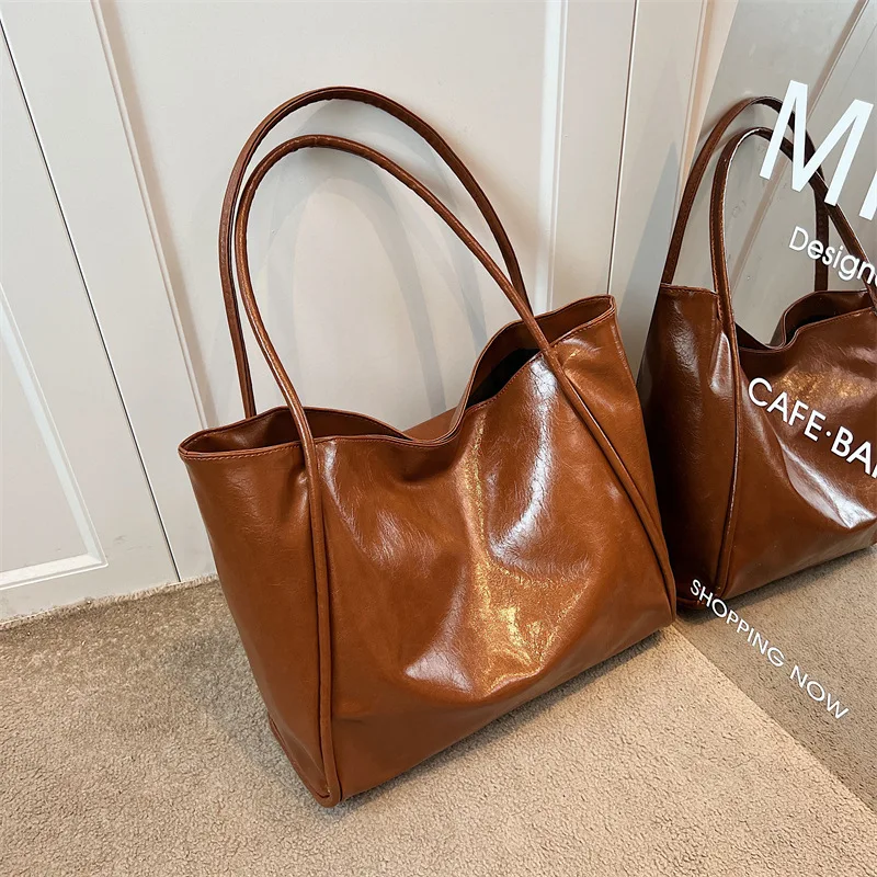 2023 New Casual PU Leather Large Capacity Tote Bags for Women Fashion Solid Color Shoulder Bag Female Handbag bolsas para mujere
2023 New Casual PU Leather Large Capacity Tote Bags for Women Fashion Solid Color Shoulder Bag Female Handbag bolsas para mujere