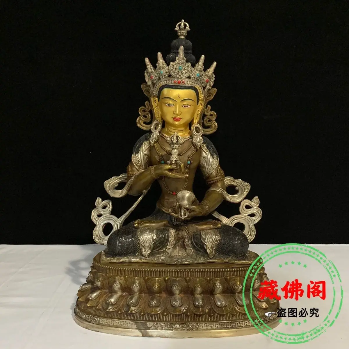 Изысканное искусство Vajrasattva из чистой меди с пятью футами, тибетская Ретро Позолоченная серебряная статуя Будды, зеленая искусственная кожа, мочевина
Изысканное искусство Vajrasattva из чистой меди с пятью футами, тибетская Ретро Позолоченная серебряная статуя Будды, зеленая искусственная кожа, мочевина