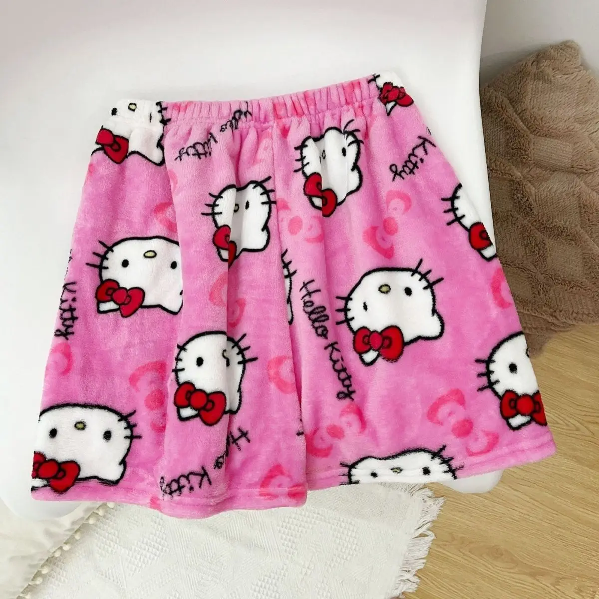 Новинка 2024, пижамные штаны Hello Kitty, Милая женская пижама с мультяшным рисунком, эластичные мягкие шорты из кораллового бархата, удобные домашние шорты для девочек, подарки
Новинка 2024, пижамные штаны Hello Kitty, Милая женская пижама с мультяшным рисунком, эластичные мягкие шорты из кораллового бархата, удобные домашние шорты для девочек, подарки